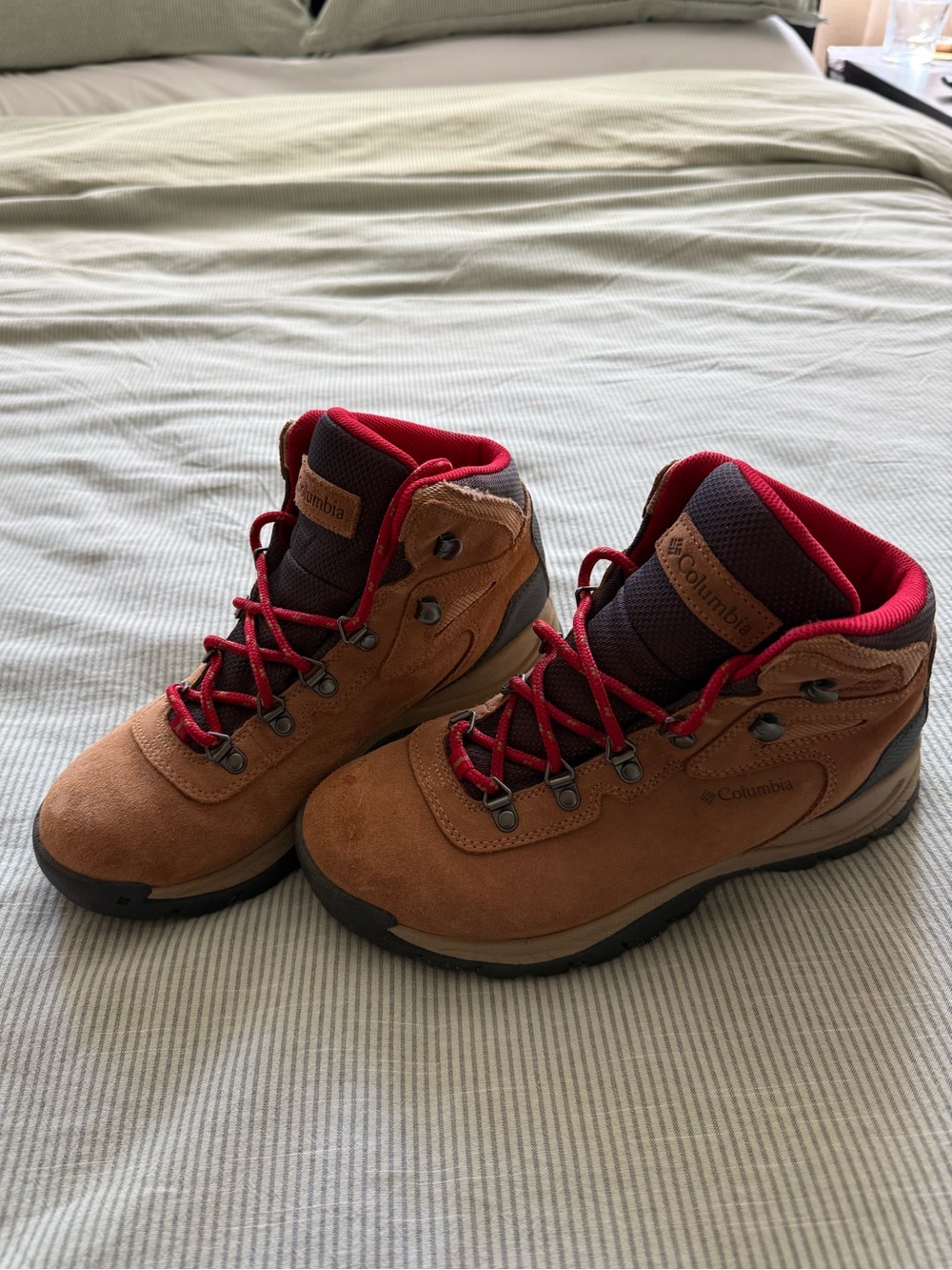 Columbia Hiking Boots Sz 7